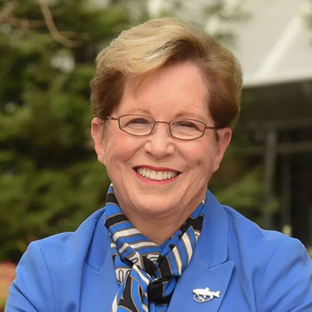 Lucy Tompkins Headshot