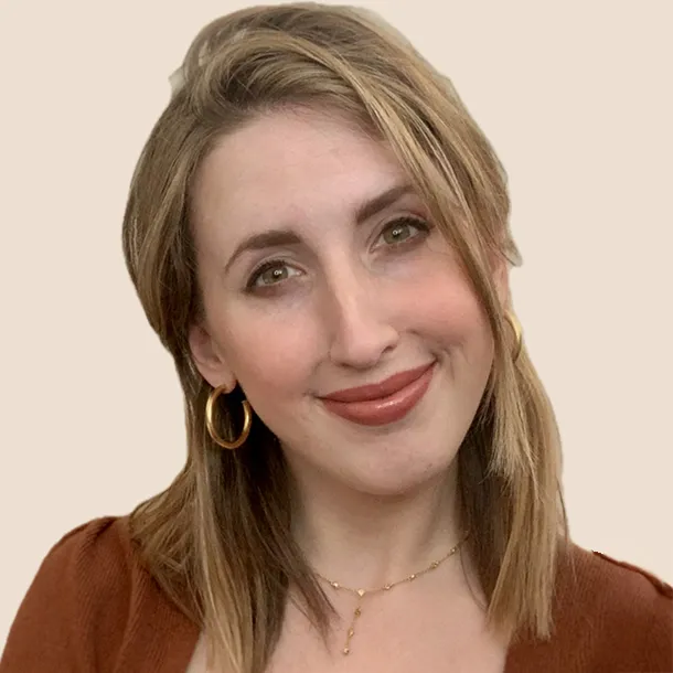 Alison Laurence Headshot