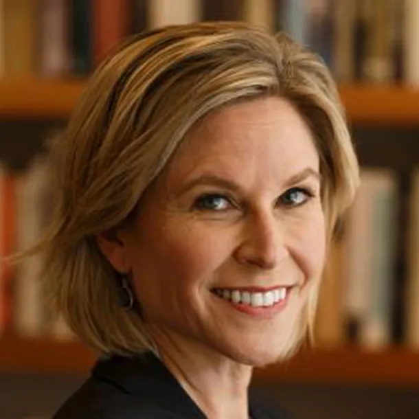 Caroline Winterer Headshot